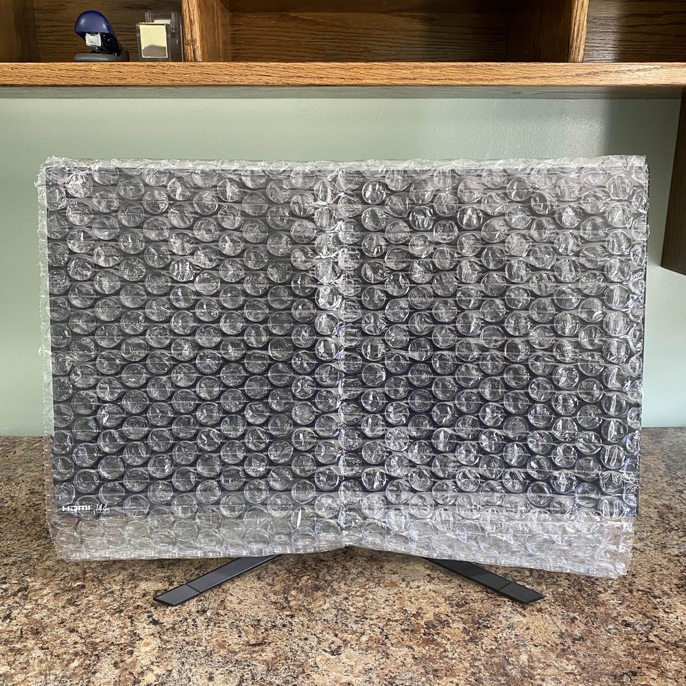 UOFFICE Medium Bubble Roll 24" Wide x 200' - 5/16" Size Bubbles
