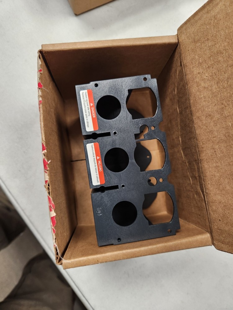 schneider LTSS3P L Frame short terminal shield Partial kit incomplete