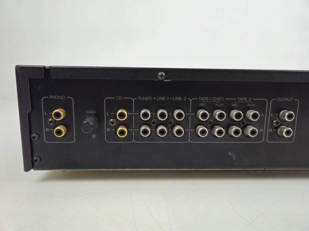 Onkyo - P-304 - Stereo Pre Amplifier