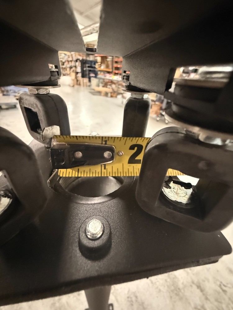 Chief CMA330 8 x 8" Offset Ceiling Plate w/ 6'-8' Pole & Bracket/Mount CMS0406