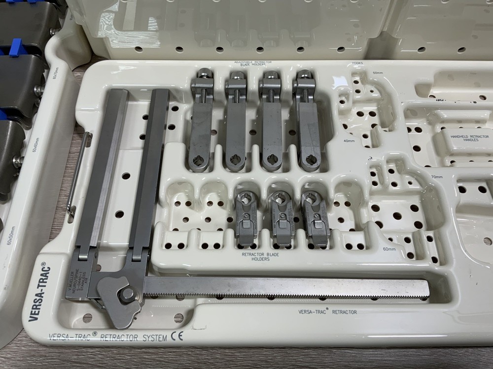 V. Mueller Versa-Trac Retractor System