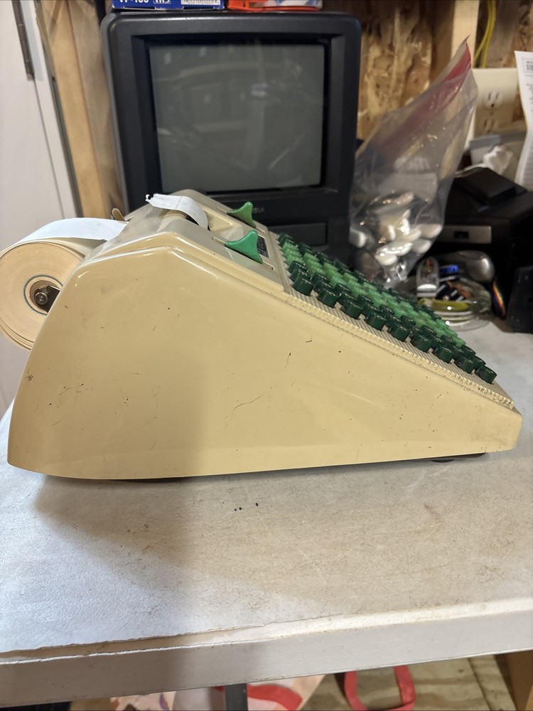 Vintage VICTOR 72 Key Adding Machine With Tap