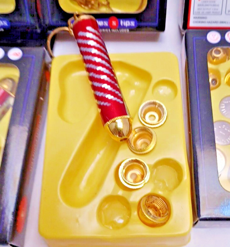 5-IN-1 KEYCHAIN LASER POINTER/PET TOY WITH 5 INTERCHANGEABLE TIPS ( 6 PACK)