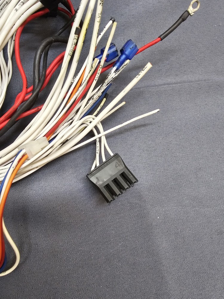 CODE 3 Z3 Siren Lightbar Controller Wiring Harness with Control Head Cable