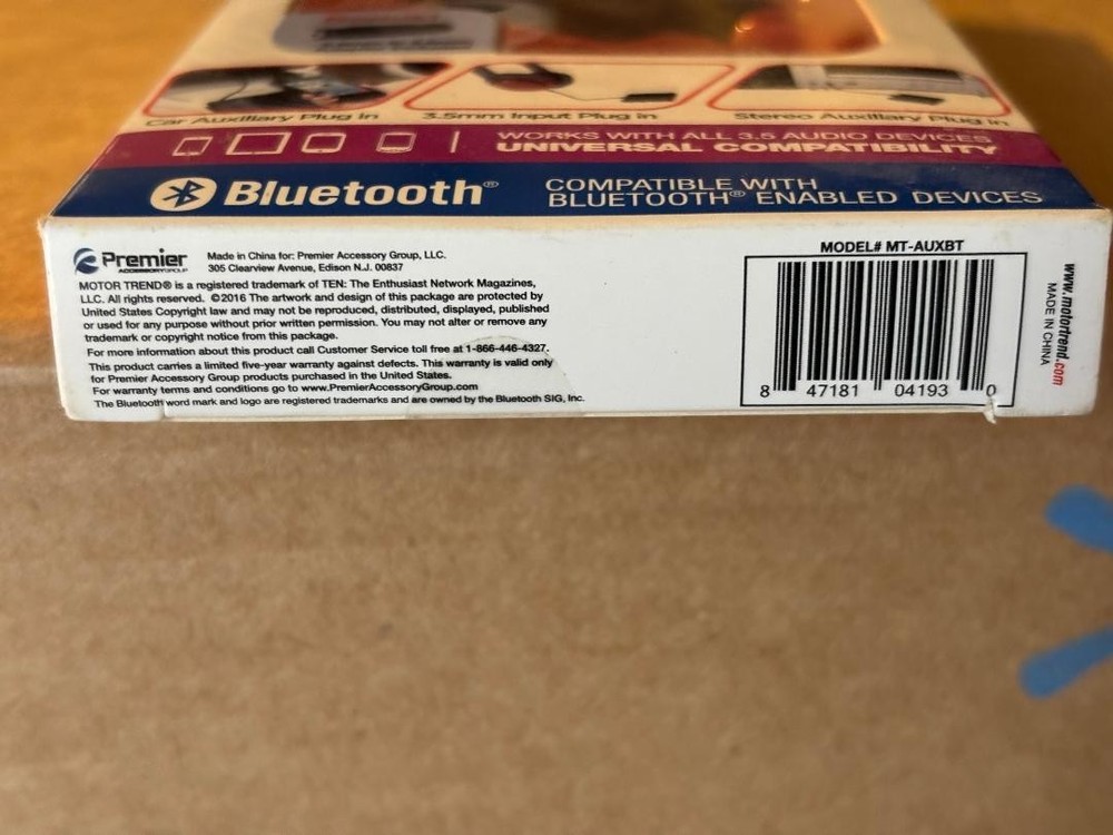 LOT OF 2 - BLUETOOTH 3.5MM WIRELESS AUDIO RECEIVER. NEW IN BOX.