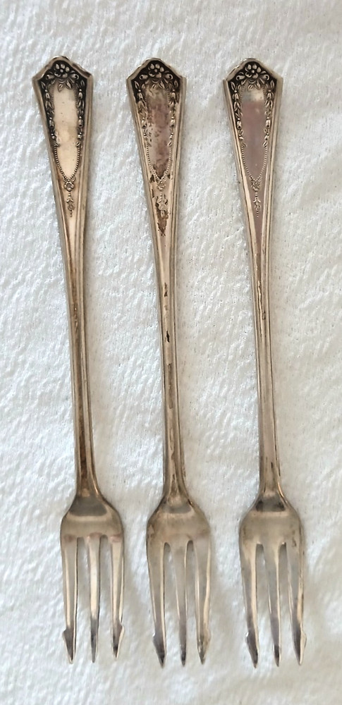 lot of vintage various serving forks silverplate 3 oyster forks 5 cocktail forks
