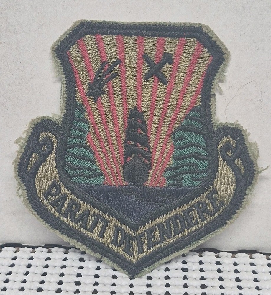 US Air Force 6th Refueling Wing "Parati Defendere" Embroidered Patch