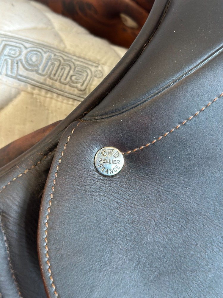 CWD 17.5 Jump Saddle SE02