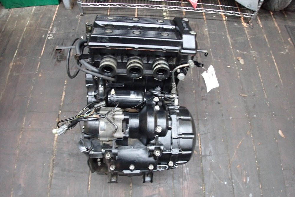 2001 TRIUMPH TROPHY 900 ENGINE W/ STARTER 190PSI COMPRESSION 38537 MILES