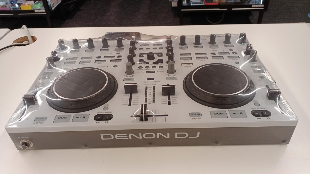 Denon MC3000 DJ Controller Professional 2-Deck MIDI Mixer USB Audio Interface