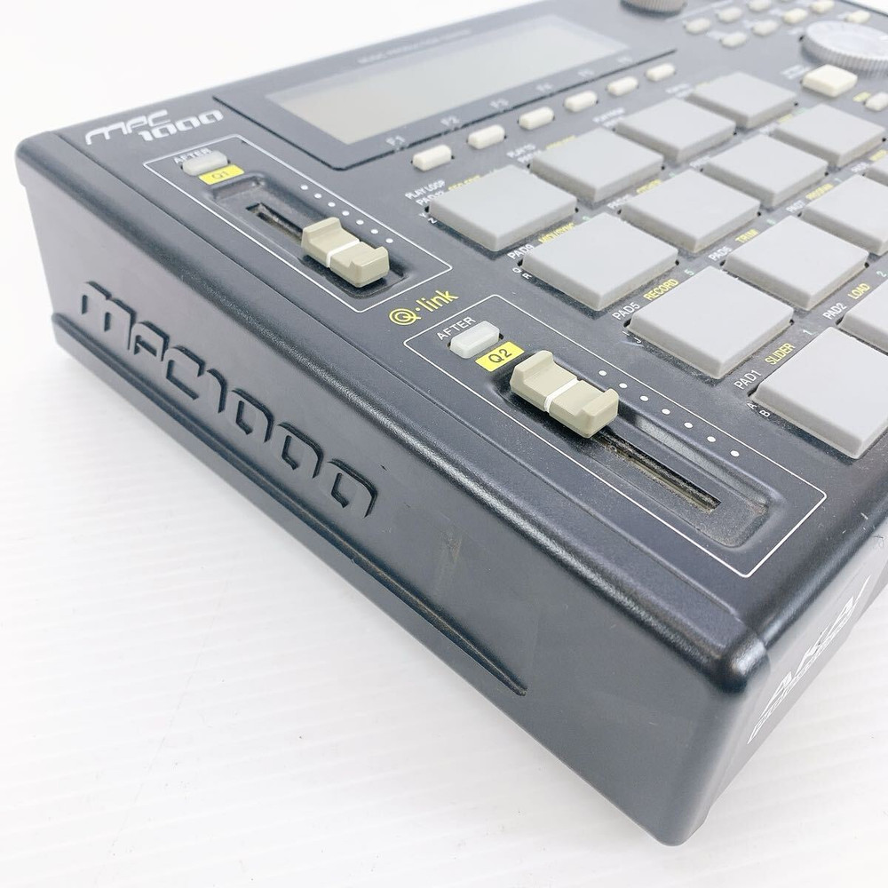 AKAI MPC1000 Stereo 64-Track Sequencer Sampler Sampling Machine Tested Japan