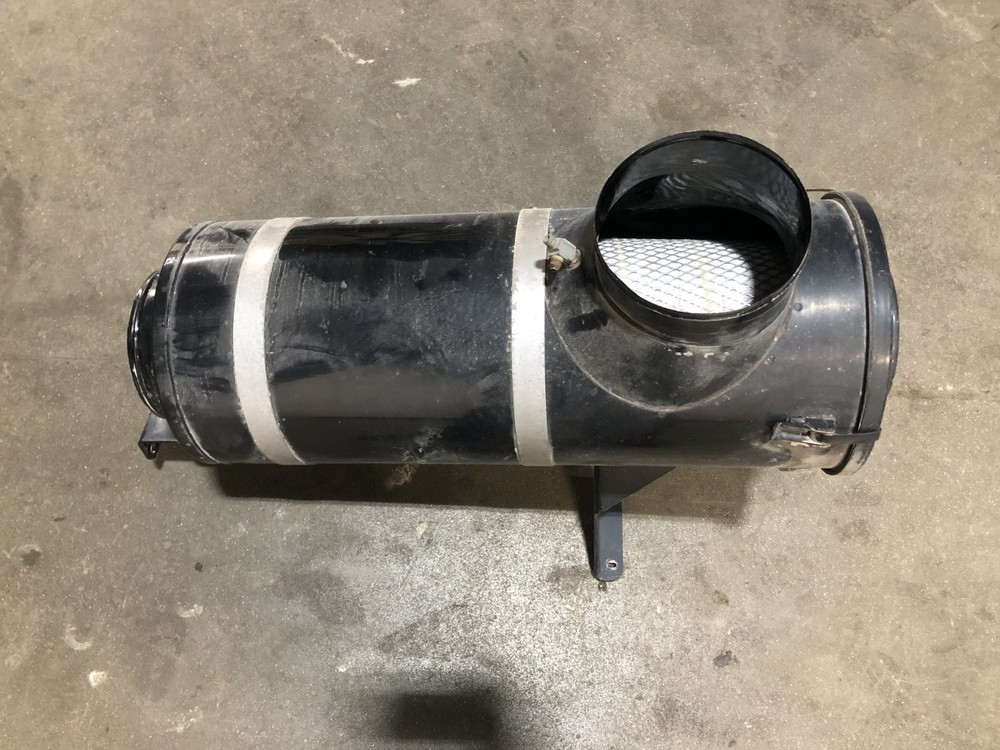 Peterbilt 365 Air Cleaner - Used