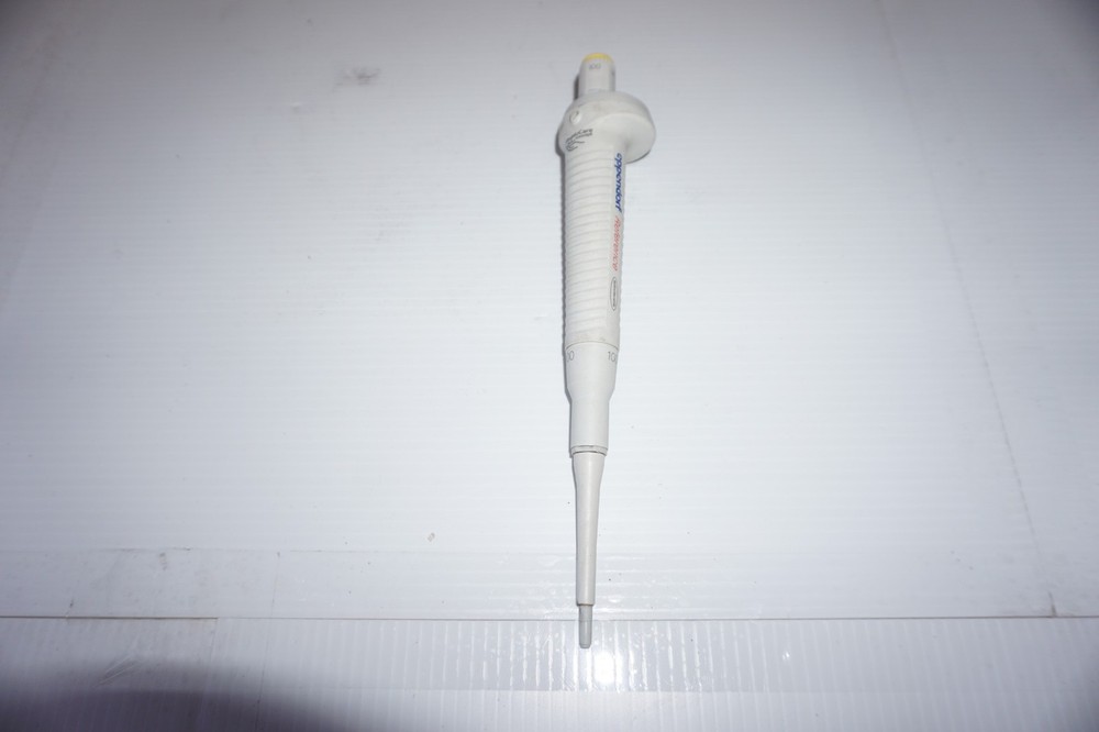 EPPENDORF REFERENCE AUTOCLAVABLE 100 PIPETTE (HLP49)