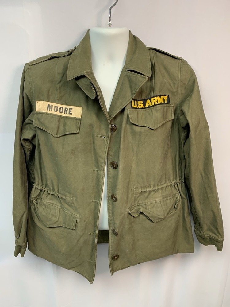 ORIGINAL WWII US ARMY WOMEN'S M1943 M43 FIELD JACKET Patches -SIZE Medium?