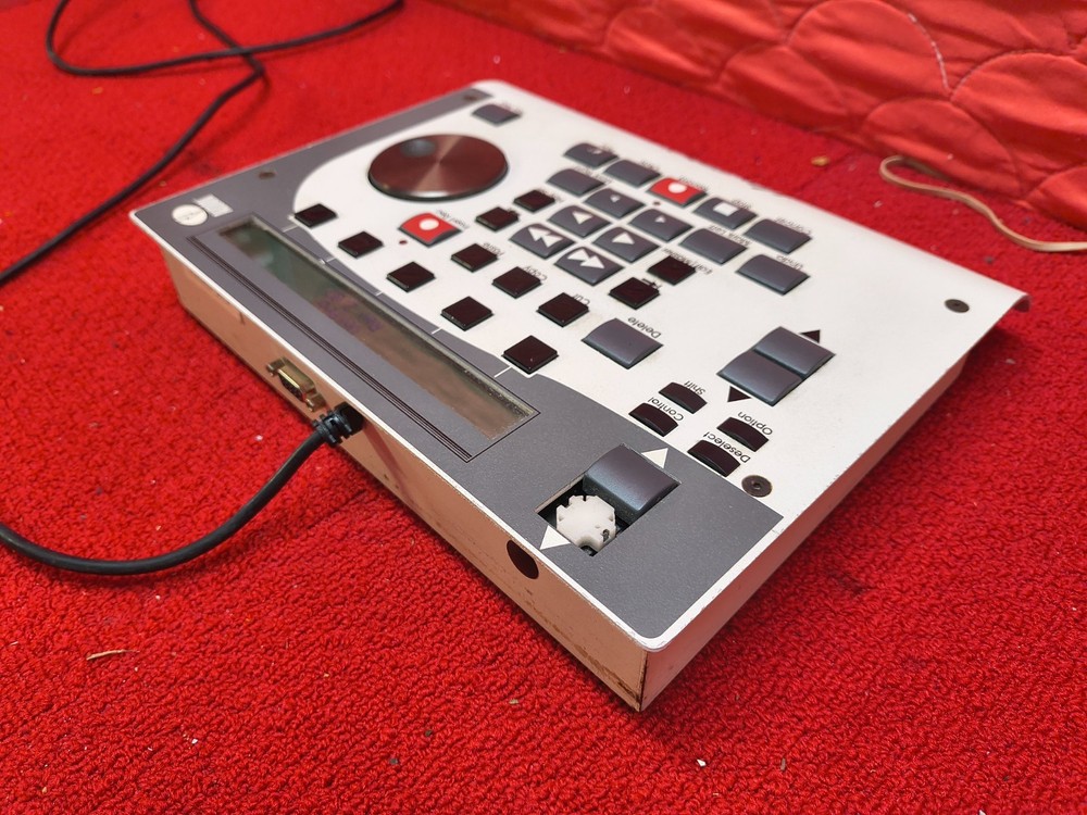 Used Cover For Button Missing Still Work Audion Vox Pro PC Version 2.02 Good Con