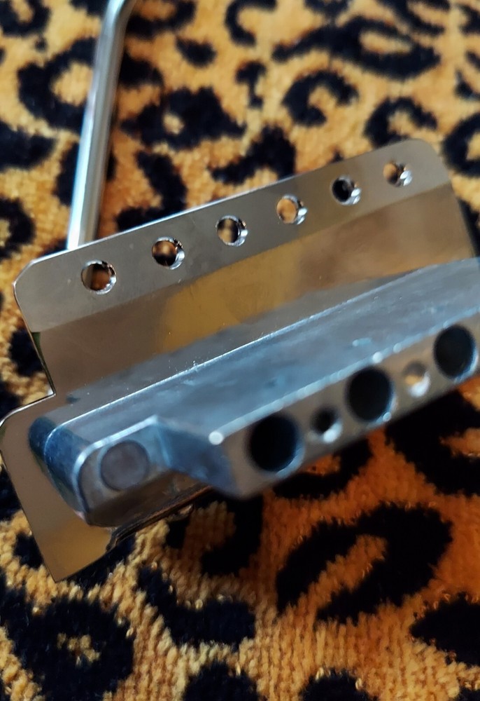 squier strat 6 point bridge, trem bar unbranded chrome