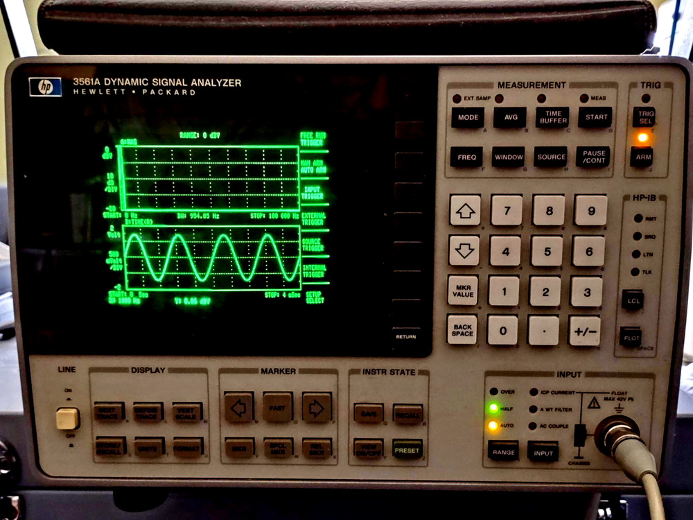 HP 3561A Dynamic Signal Analyzer – High-Resolution FFT – Bench-Tested & Passing