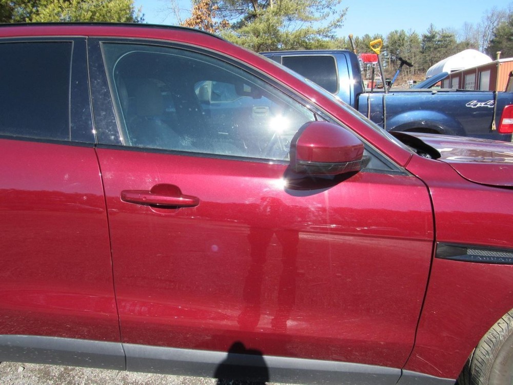 F-PACE 2017 Glove Box 1026764