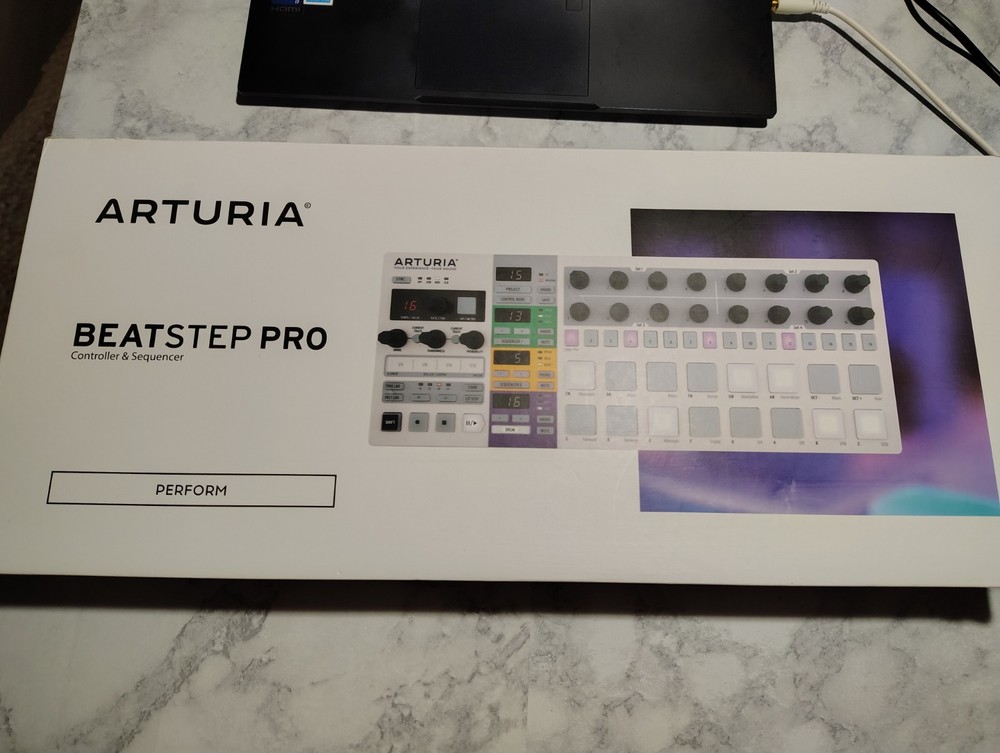Arturia BeatStep Pro Controller Sequencer – Tested Working – Box & USB Cable