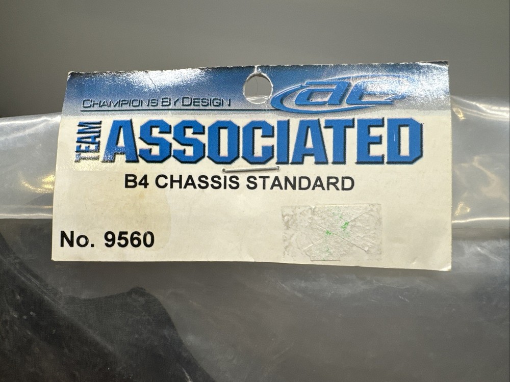 Team Associated RC10B4 B4 Standard Chassis 9560 New