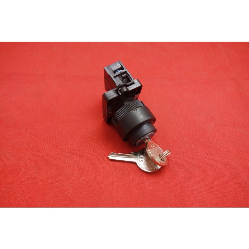 NEW 1X FITS XB2 EG41 22MM 1NO 2 Positions Latching Key Select Selector Switch