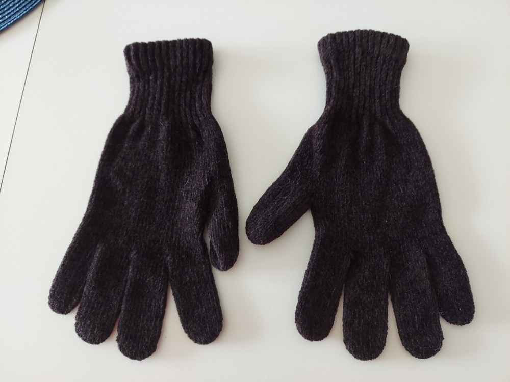FLUFFY BROWN  GLOVES SIZE L