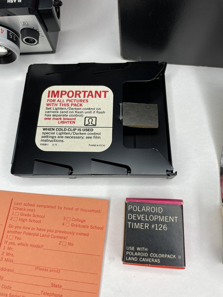 Polaroid Square Shooter 2 Land Camera & Box-UNTESTED