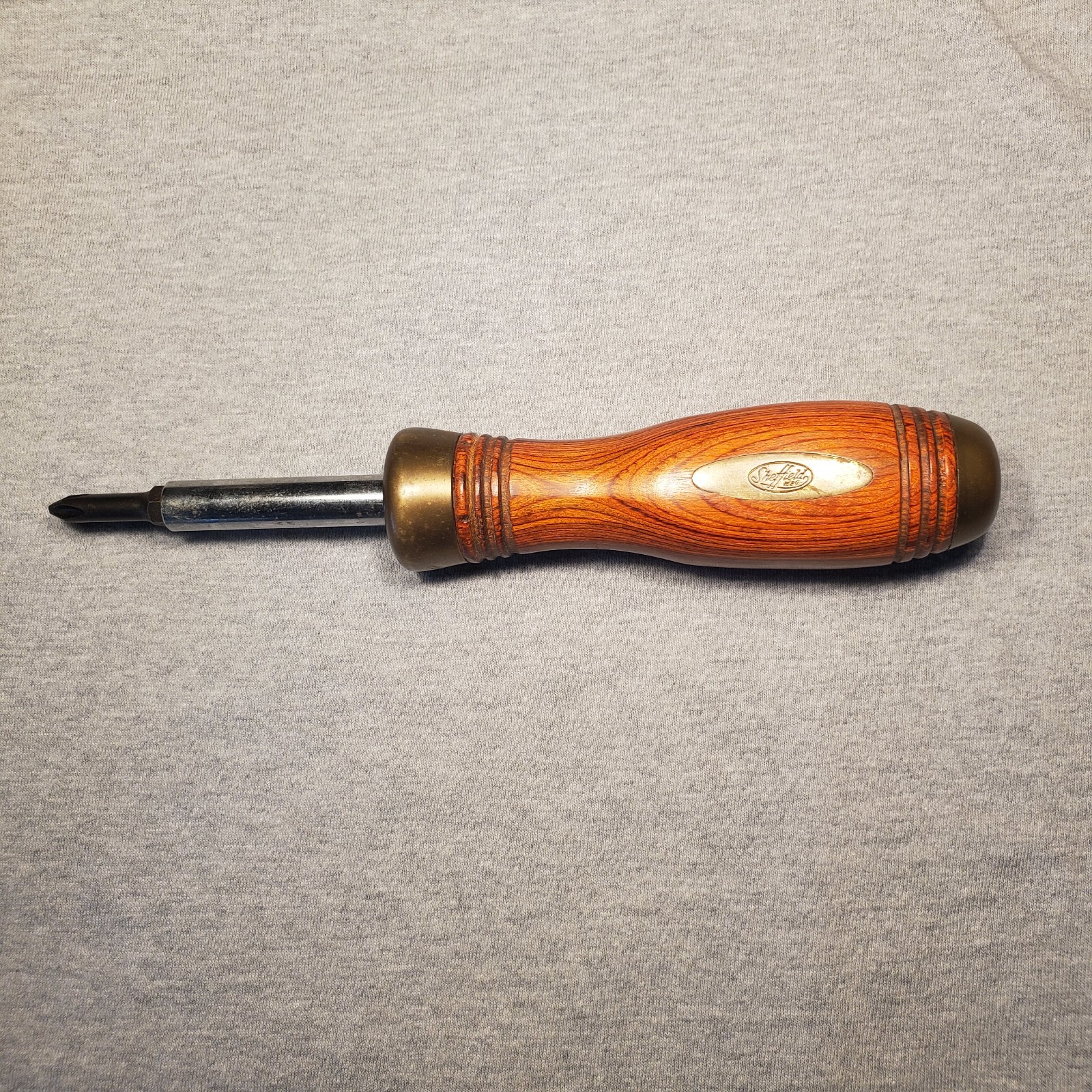 Sheffield MFG 9" Level And 4 In 1 Scewdriver Hardwood And Brass