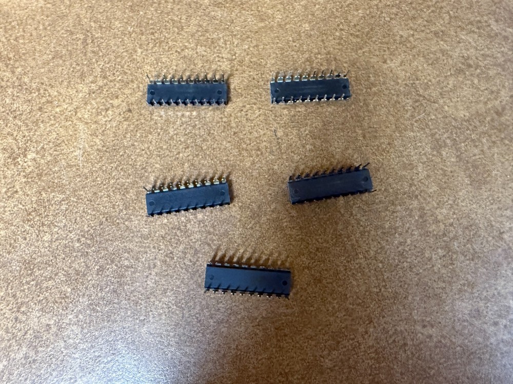 (5) Texas Instruments SN74LS621N Octal Bus Transceiver Chip