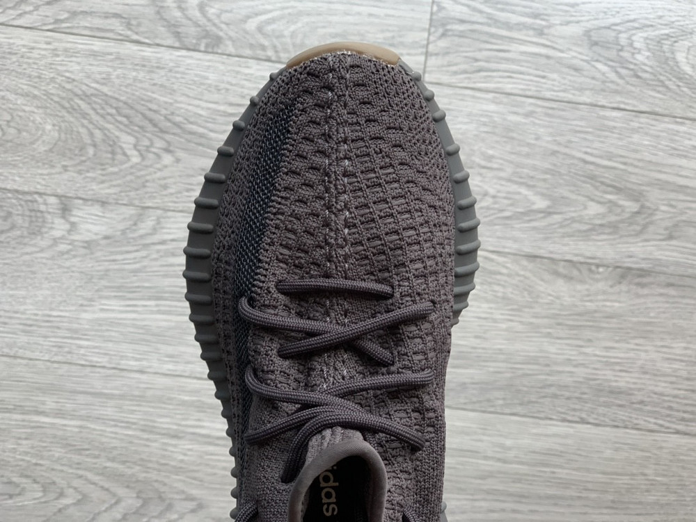 FY2903 Yeezy Boost 350 V2 Cinder