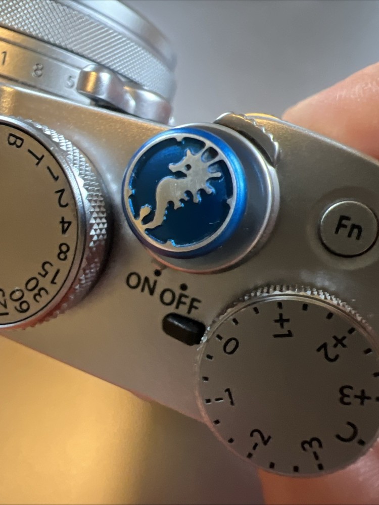 Old Style Lensmate Lizard Soft Release Button Blue Sea Lion