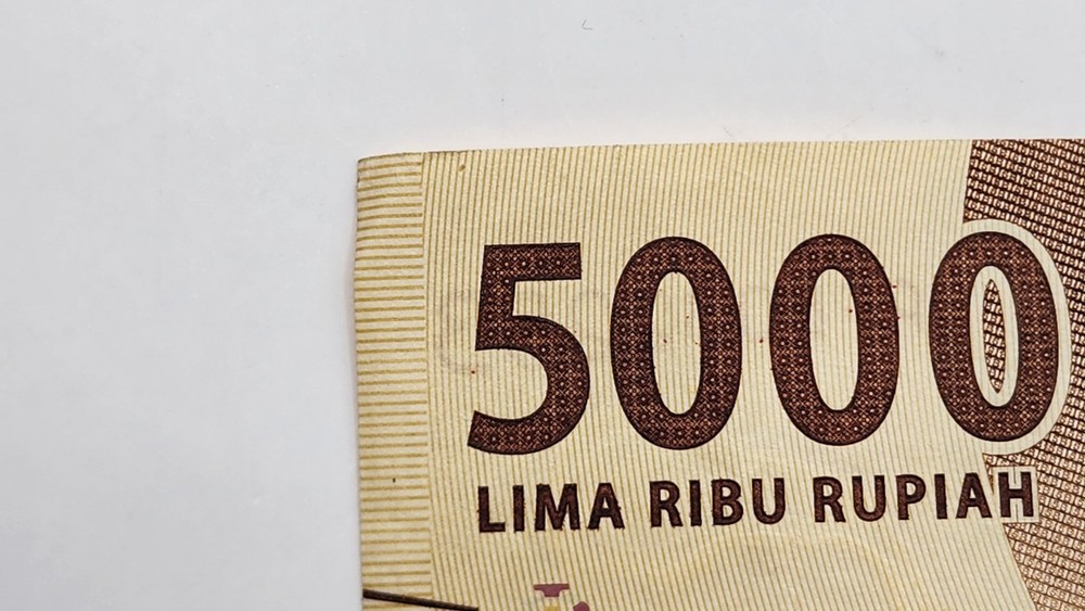2016 Indonesia 5000 Rupiah Banknote - P#156a