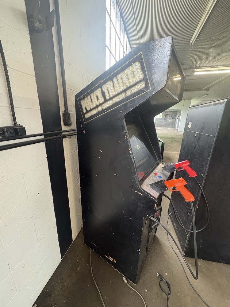 Police Trainer Arcade Machine