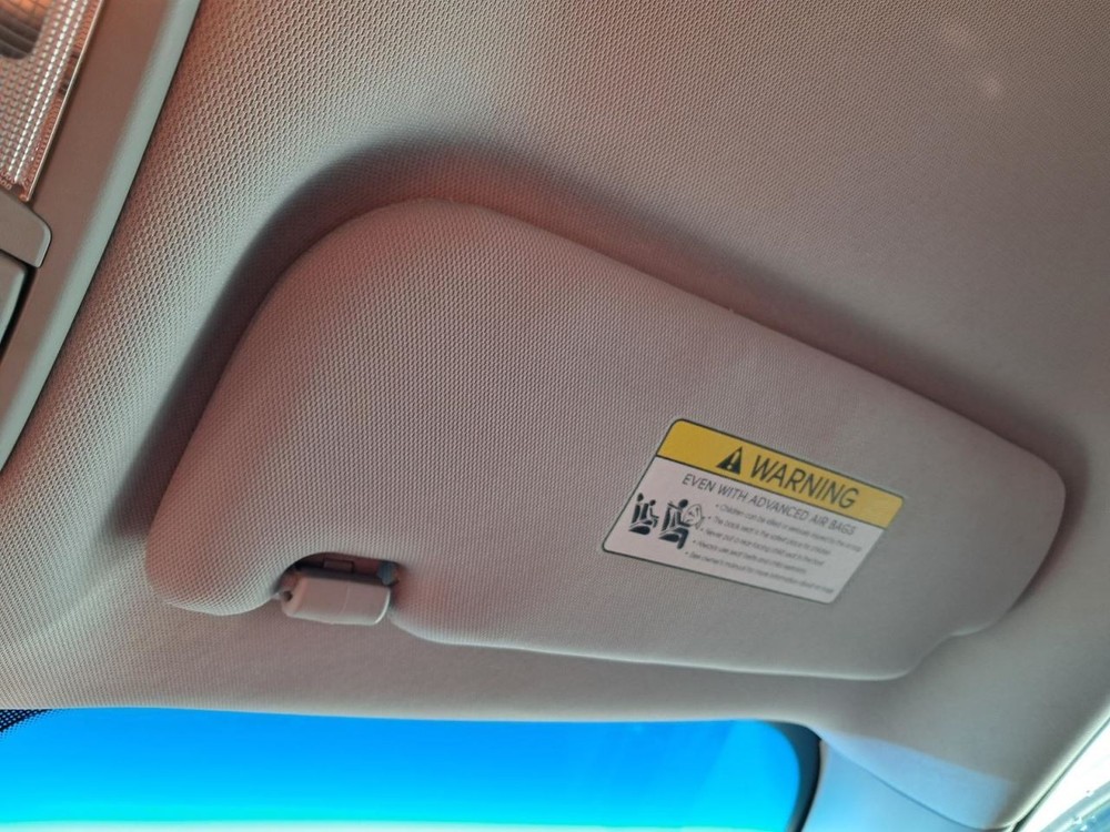 OPTIMAKIA 2015 Glove Box 4765526