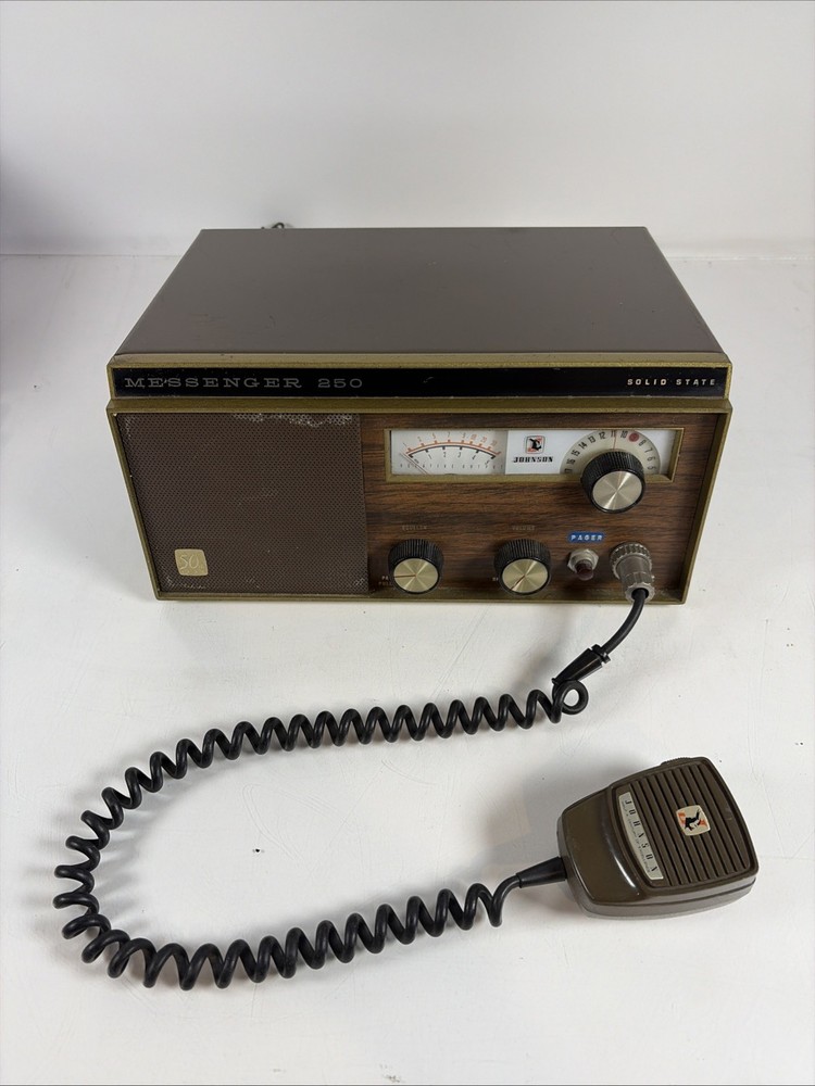 Vintage Johnson Messenger 250 Solid State CB Radio