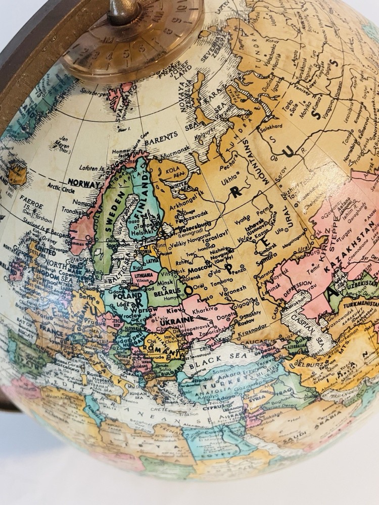 Replogle 9” World Classic Series Desk Globe