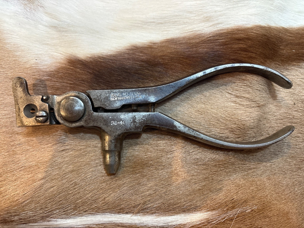 VINTAGE IDEAL 38-40 BULLET MOLD