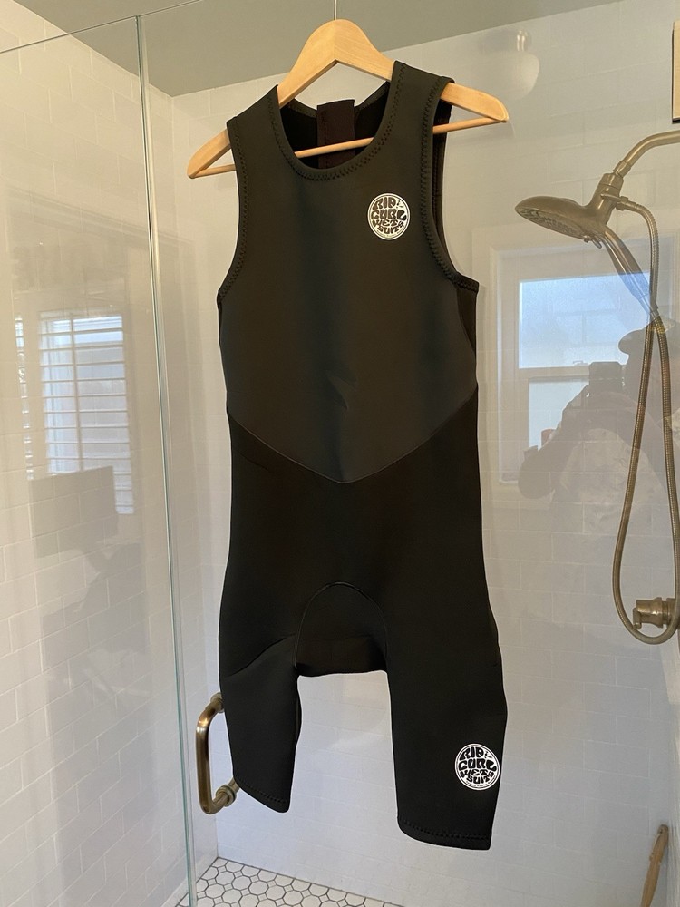 RipCurl wet suit - size MT