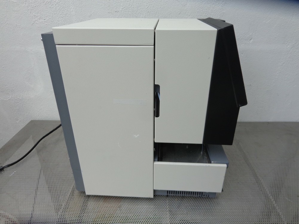 Spark Holland 920 HPLC Autosampler Chemistry Analyzer