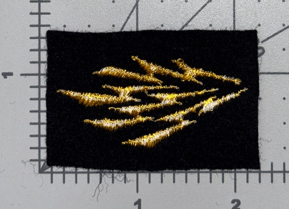 USMC Shipboard Marine Radioman Cuff Patch Inv# K2364