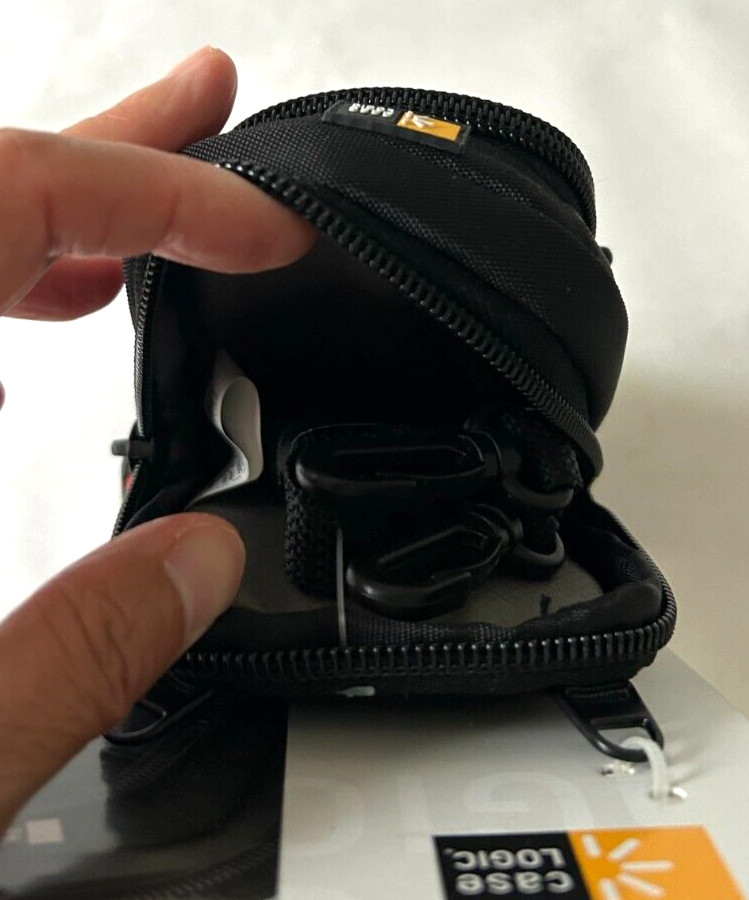 Case Logic DCB302 Black Camera Case Small Travel Bag Strap Two Zip Pockets NEW