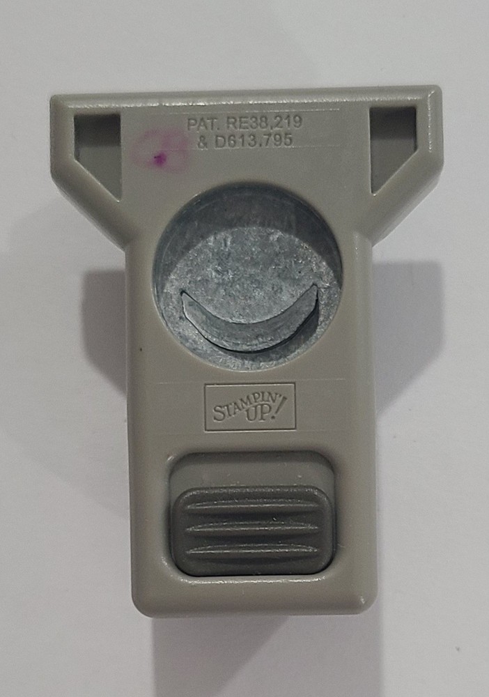 Stampin' Up! Corner Round Punch Project Life Flat Locking