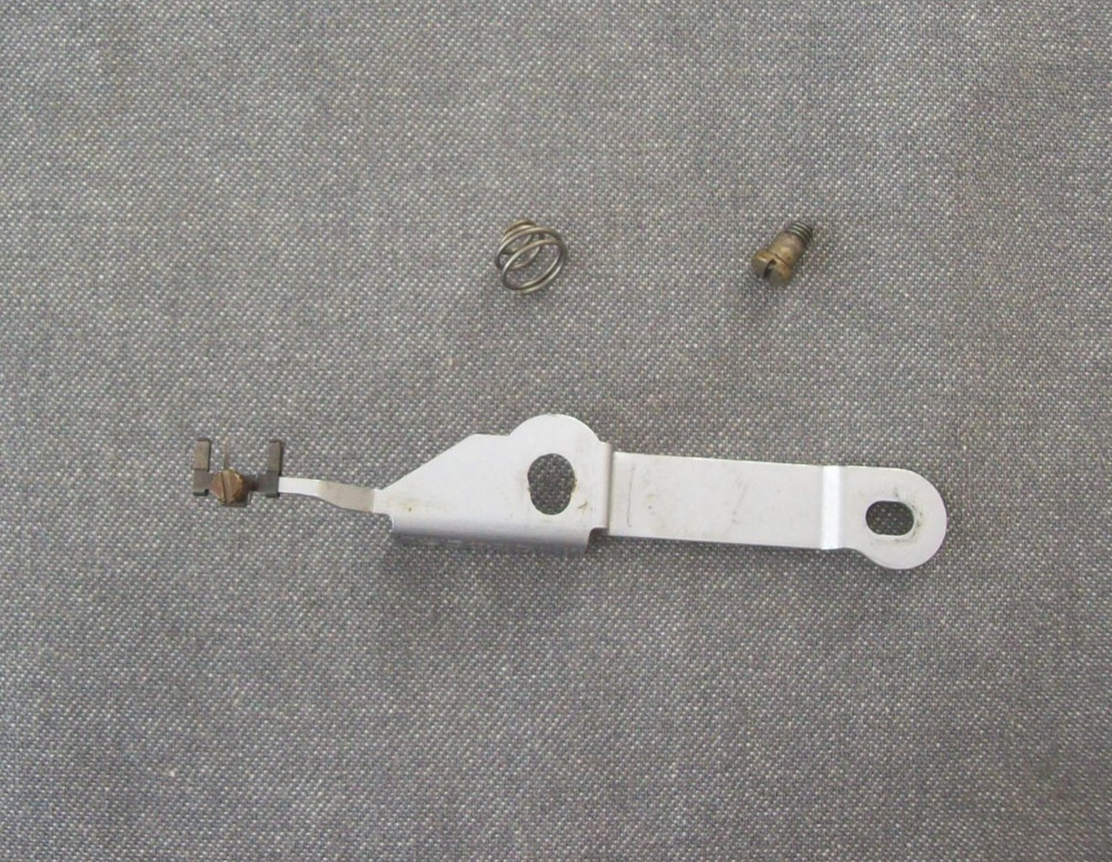 Singer Touch & Sew 620 Sewing Machine Needle Threader Hook #163426