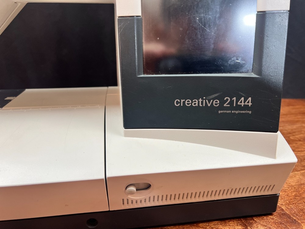 Pfaff Creative 2144 Computerized Sewing Machine