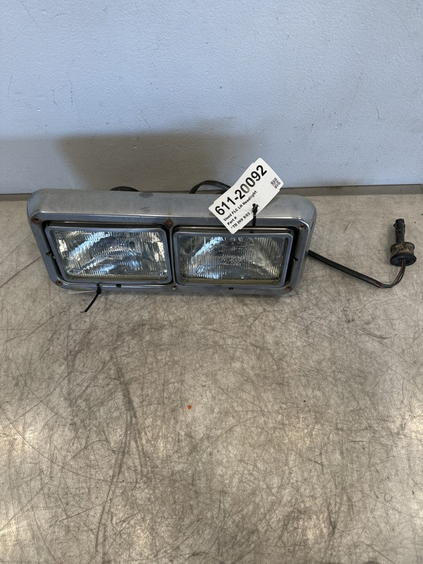 1988 Freightliner FLC Headlight (611-20092)