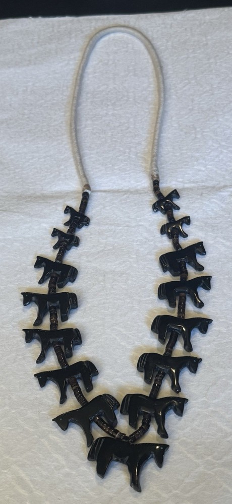 horses fetish necklace