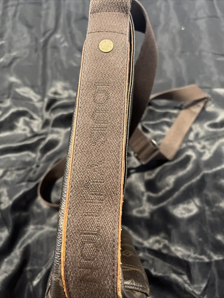 Auth LOUIS VUITTON Messenger MM Beaubourg