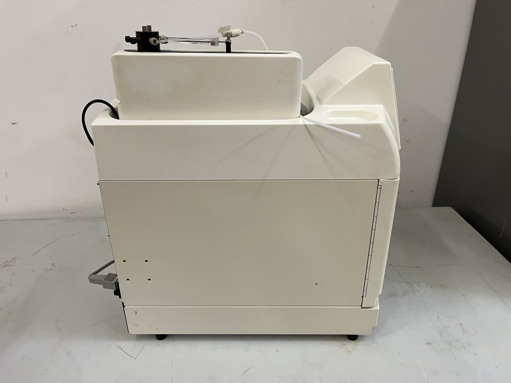 Dionex Autosampler Model AS-1 with Syringe-35
