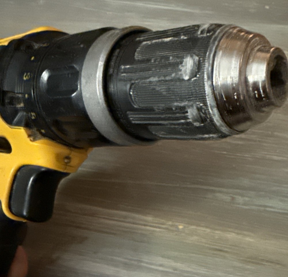 Dewalt DCD785 drill with Battery