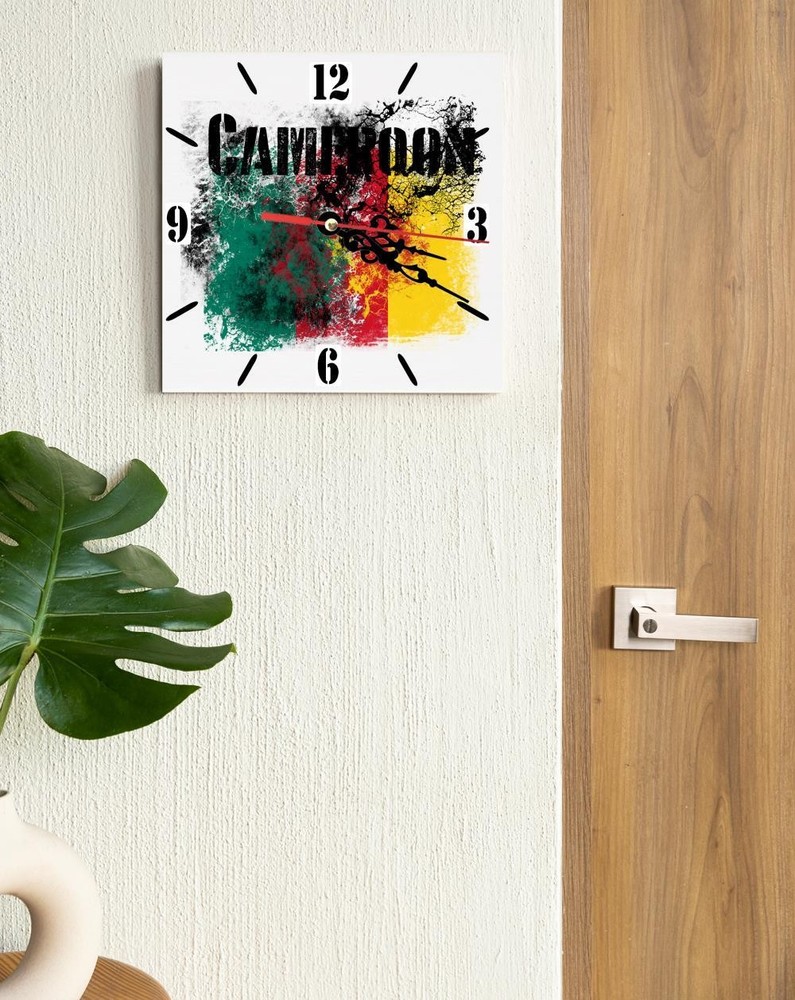 Cameroon Flag Wall clock patriots CERAMIC Tile Watch Support Décor